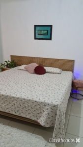 Alugo quarto para acompanhante