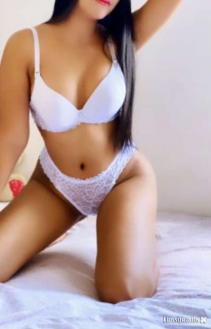 gata linda de corpo, dona do oral mais desejado