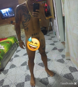 Moreno, tatuado, dominador e gostoso